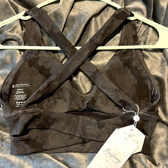 Buffbunny Alpha sports bra black dahlia print - Picture 3 of 5